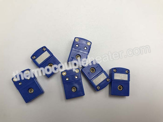 T 니켈을 가진 소형 남성과 암 커넥터 - 도금한 철 물자, 파란 색깔을 타자를 치십시오