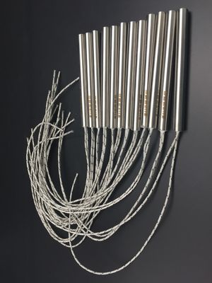 내부 열전대에 의하여 형철로 구부려지는 지도를 가진 산업 침수 카트리지 히이터